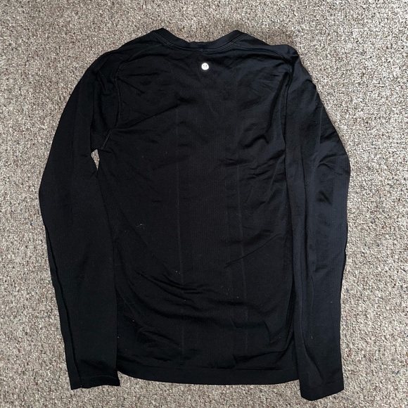 Lululemon mens long sleeve. Medium. - Picture 1 of 2